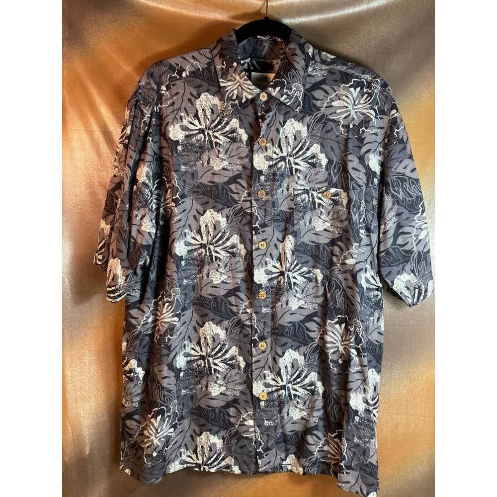 Puritan gray and black Hawaiian Shirt size M 46” chest  W